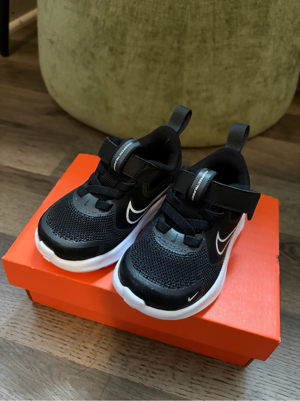 Nike Cosmic Runner Kids Sneakers